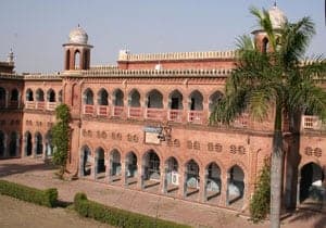 अलीगढ़ मुस्लिम विश्वविद्यालय 1