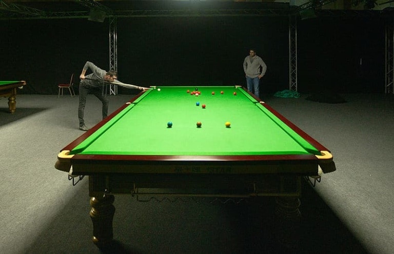 Snooker - स्नूकर