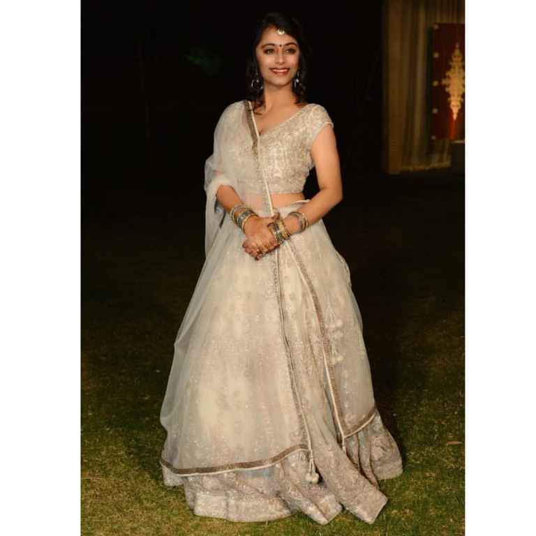 रिया पांचाल 2