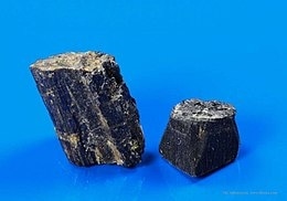 Baotite