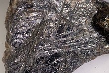 Ferrogedrite