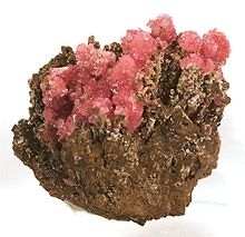 Miguelromeroite