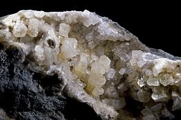 Weloganite